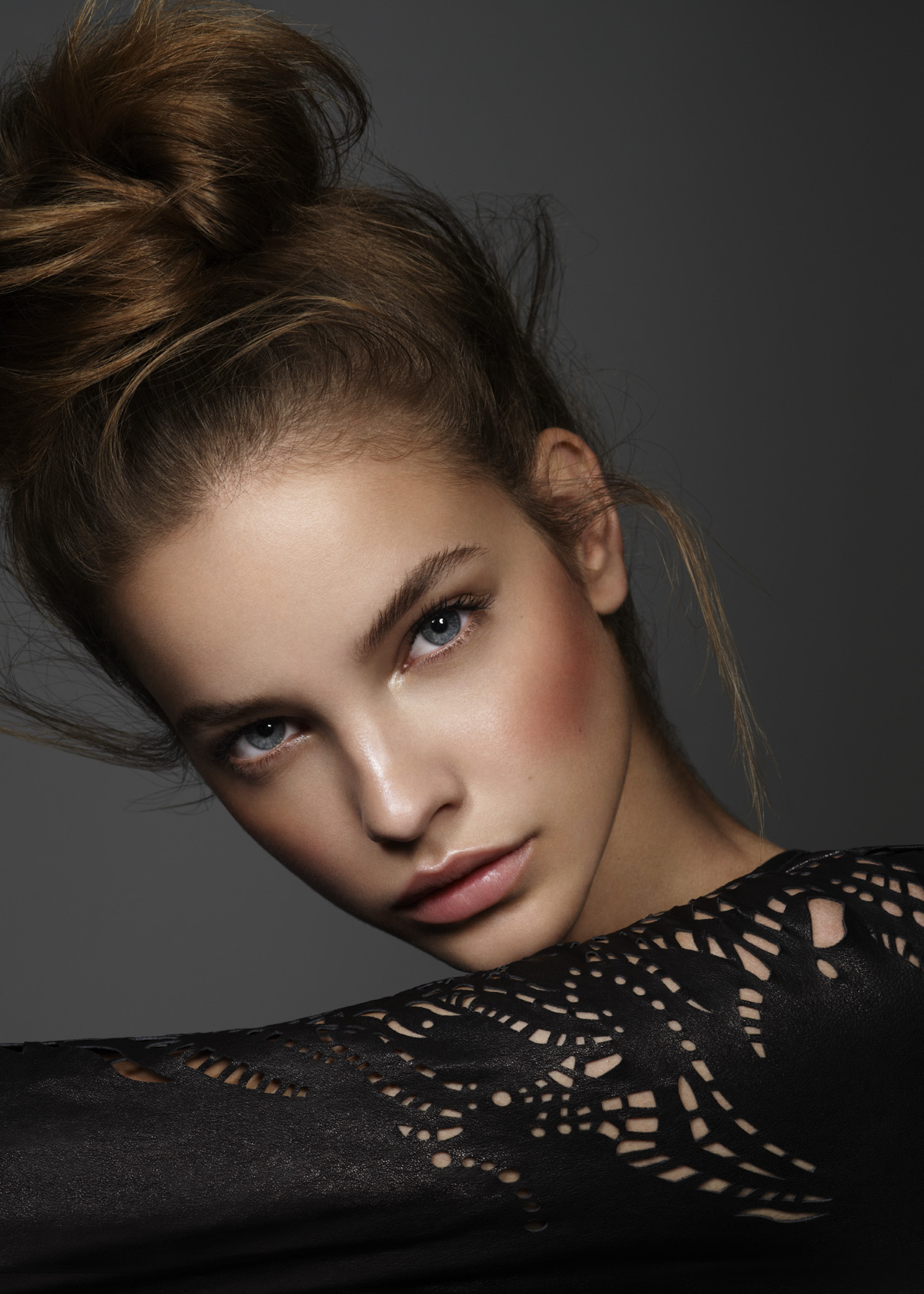 House Of Usher Beauty Fashion Shots 04