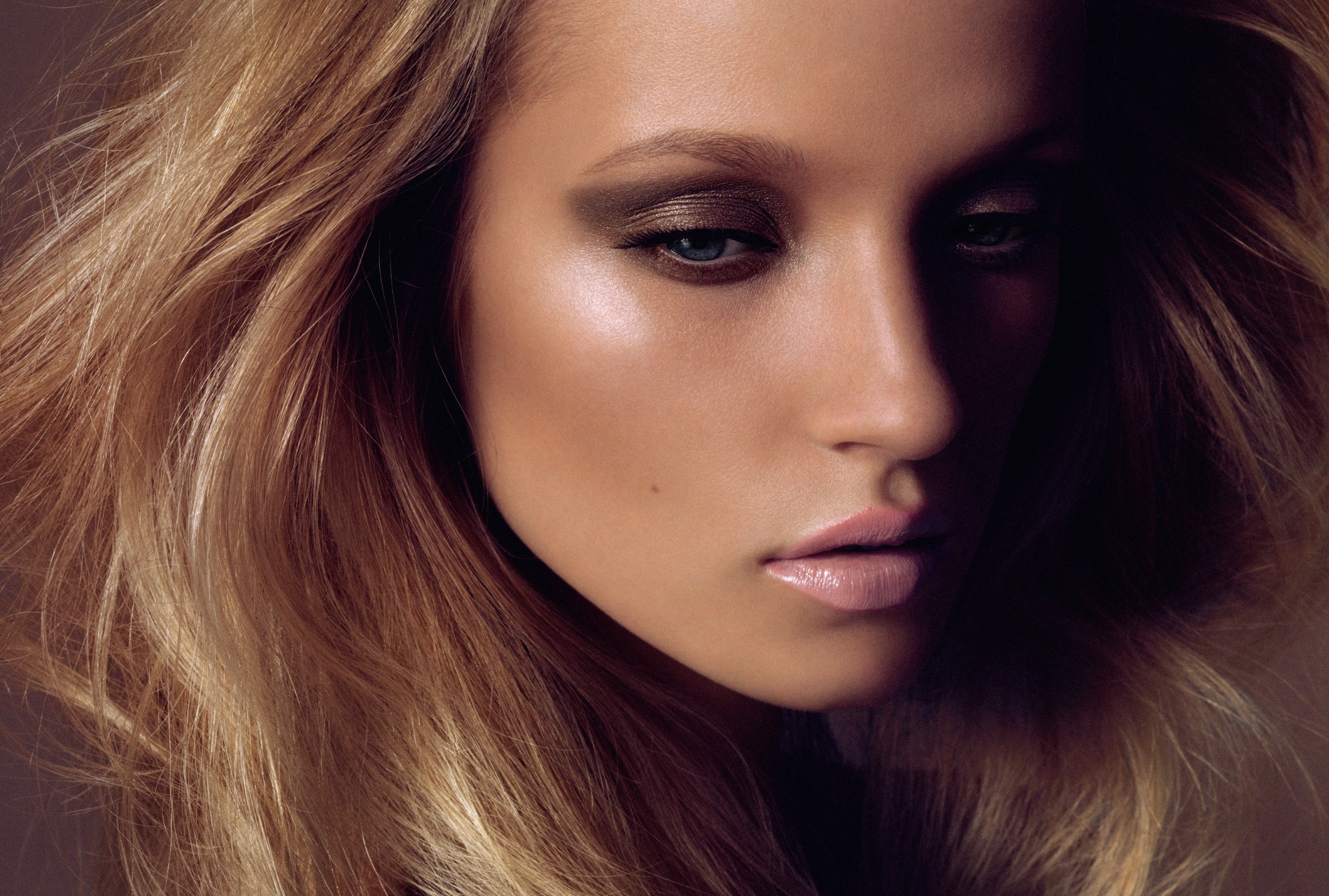 House Of Usher Beauty Fashion Shots 32