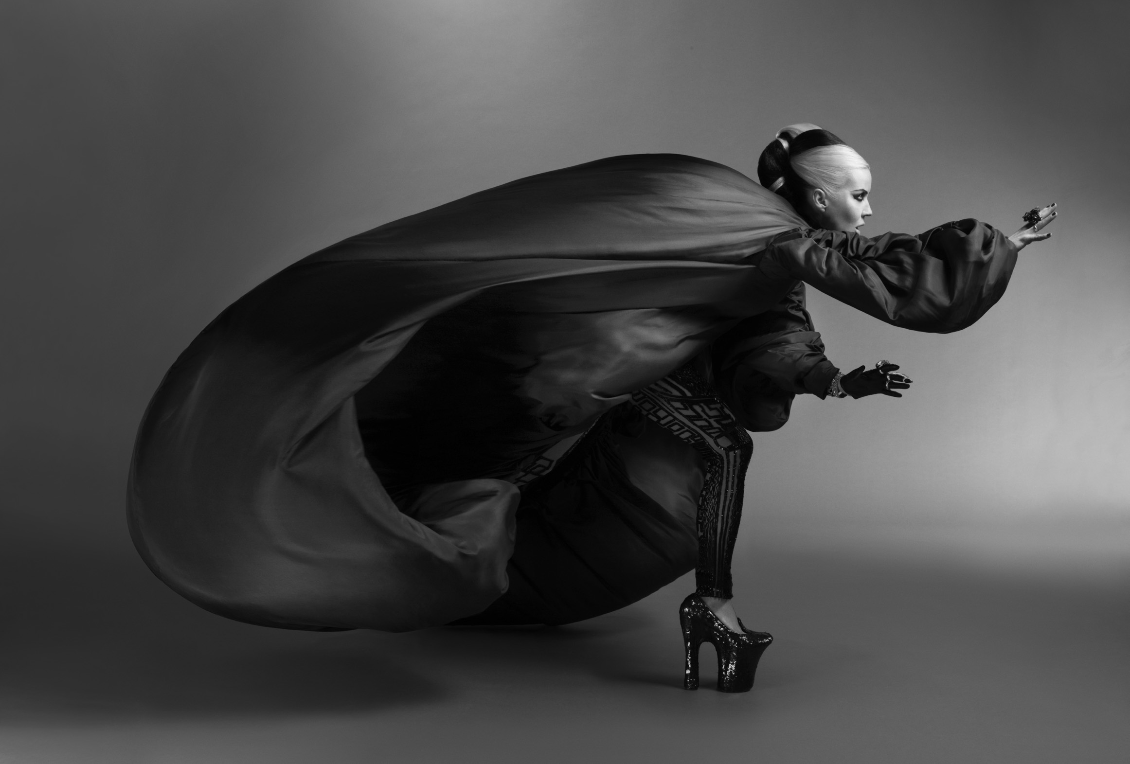House Of Usher Fashion Portraits 12