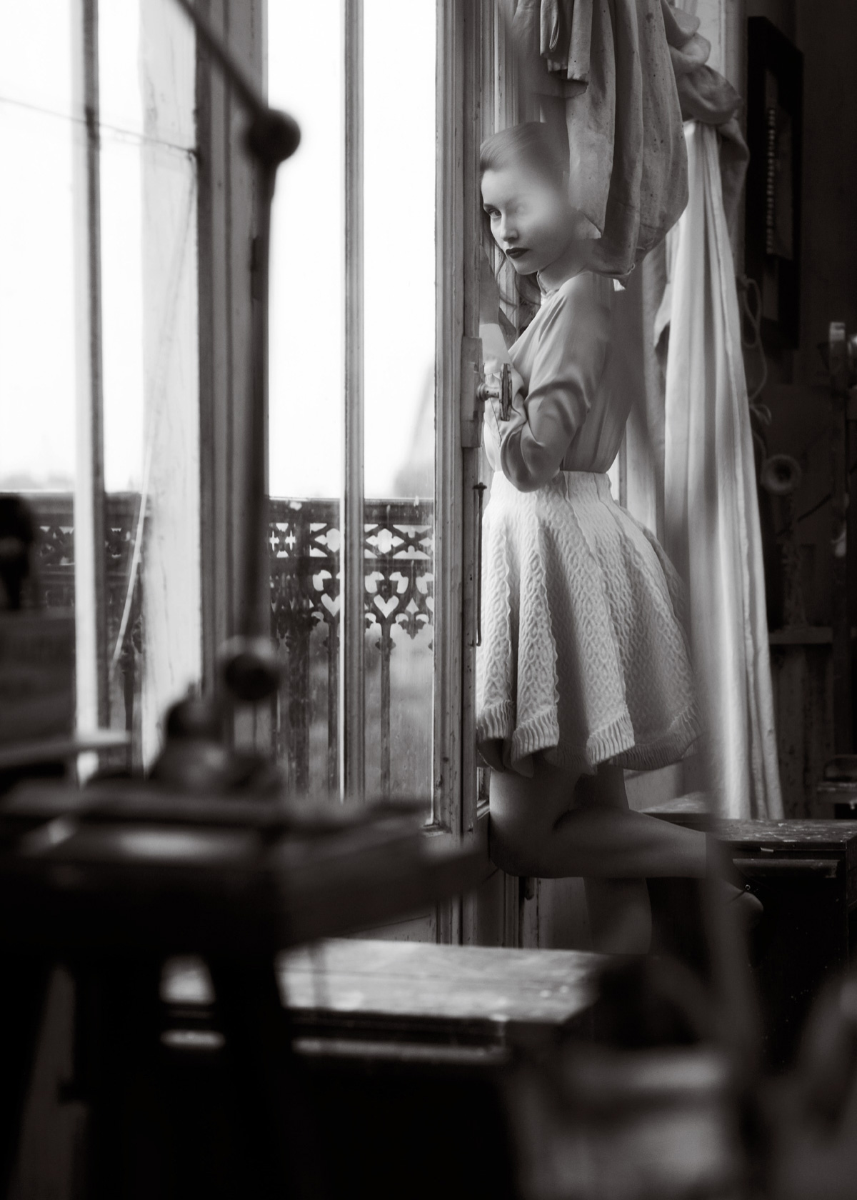 House Of Usher Laetitia Casta by Sebastian Faena 03