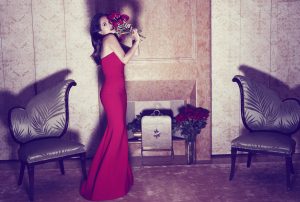 House Of Usher Salma Hayek by Paola Kudacki 01